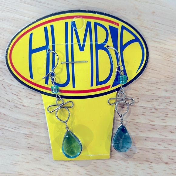 Earrings - Picture 1 of 3